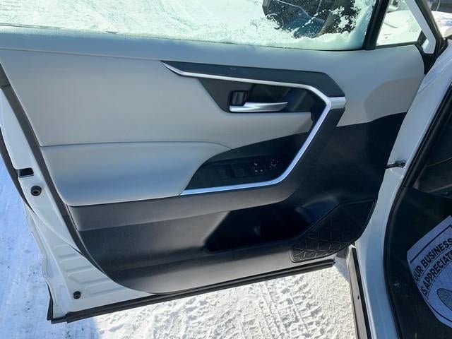 2019 Toyota RAV4 Hybrid XLE